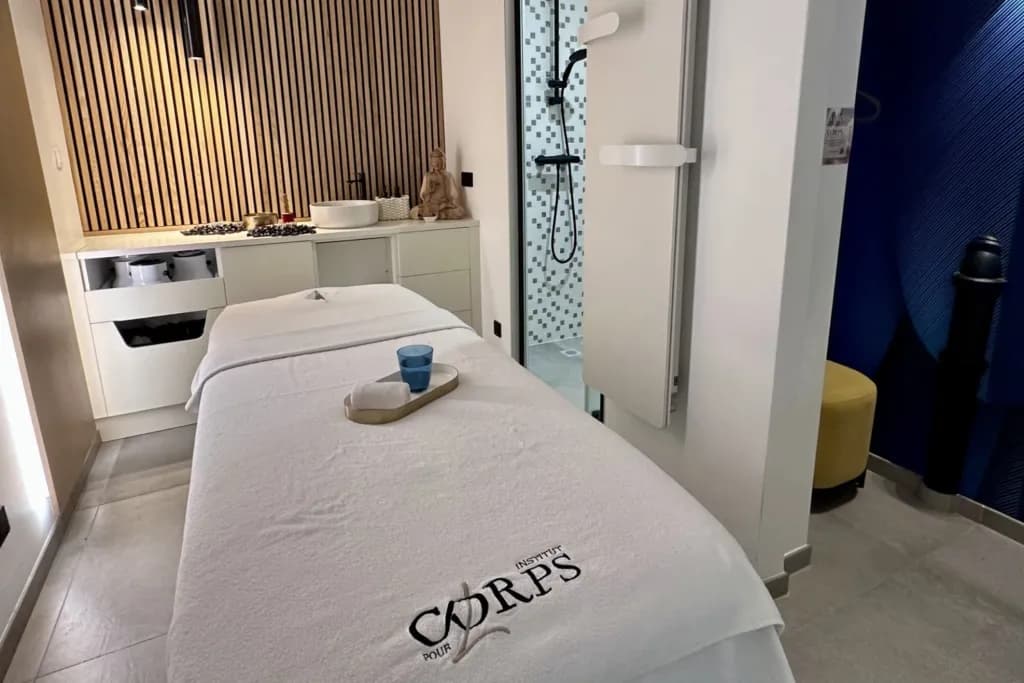 Massage aux ventouses – Solo - Photo 1
