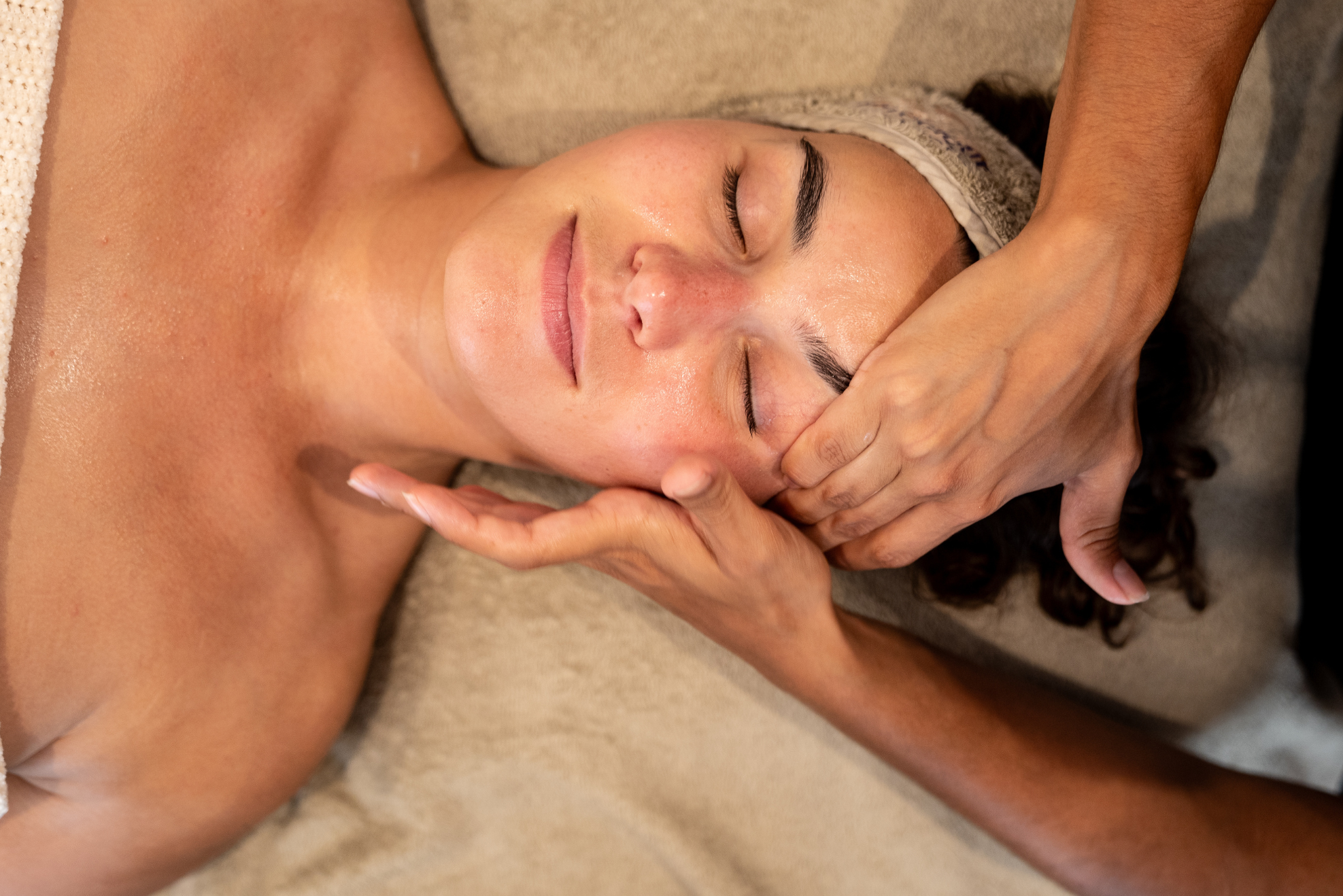 Rituel Duo Visage & Corps – 30 min de Soin & 30 min de Massage